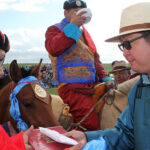 Danshig-naadam-ih-nasnii-moridiin-uraldaan