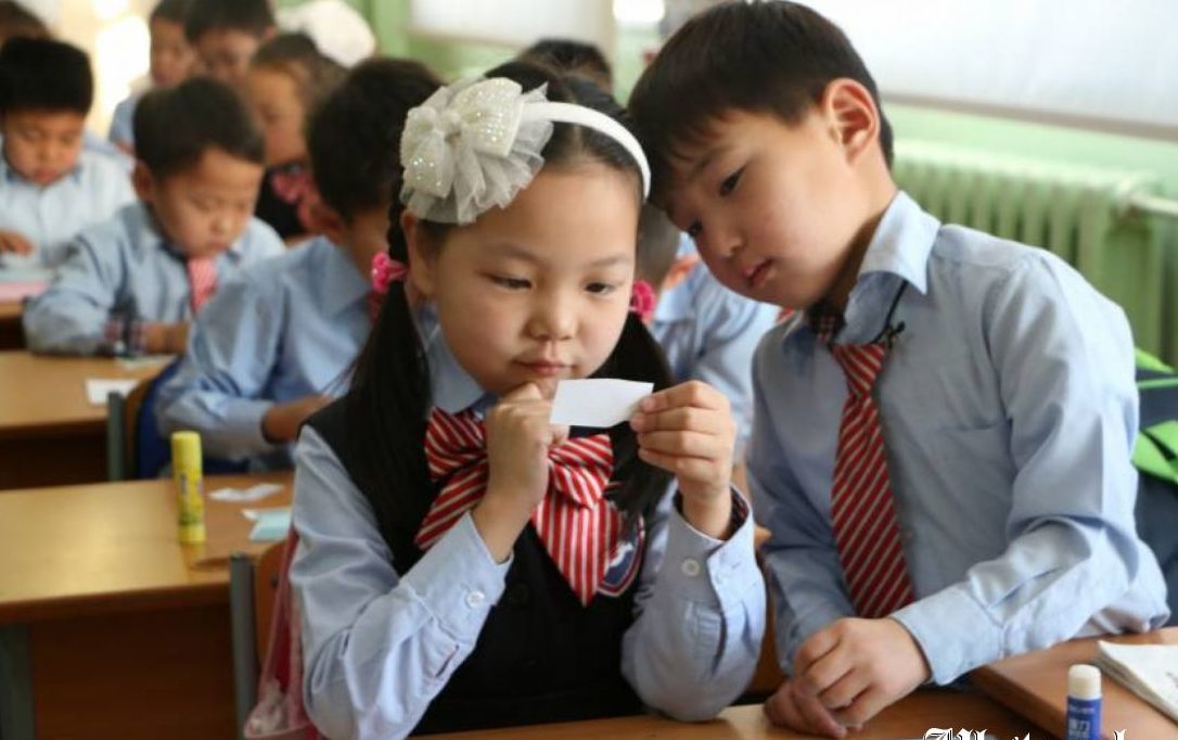 zurgaan-nastai-suragchdiin-burtgel