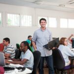 55d74a7d9dd7cc24008b4fef-750-563