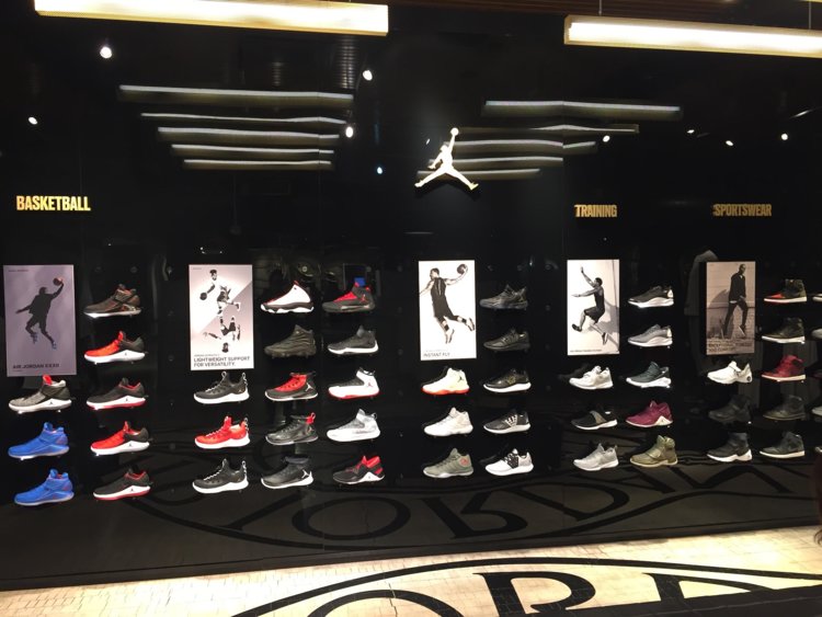 5a74efbcaf61d8811b8b4ba8