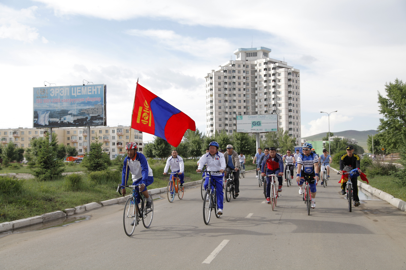 Дугуй парад