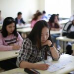 dund-surguuliin-suragchid