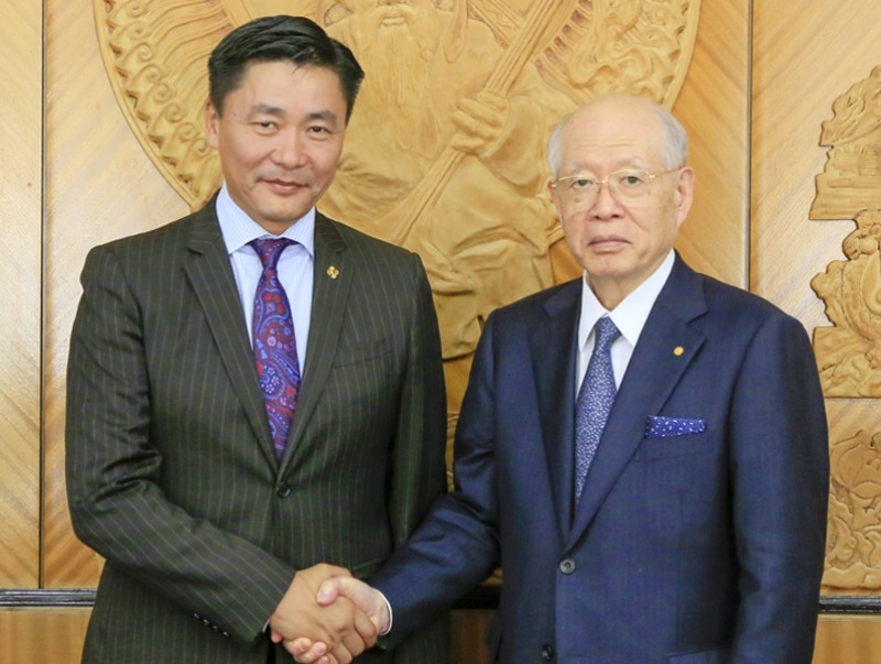 nobeliin-shagnaltan-01