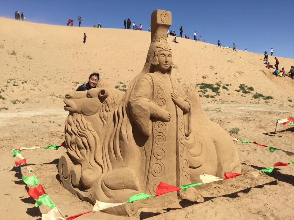 elsen-manhnii-bayr-omnogobi-01